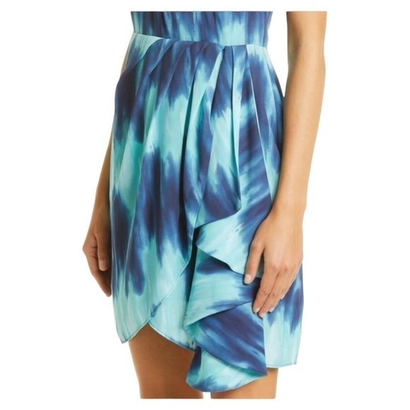 TOCCIN Pleated Faux Wrap Blue Ombre Tye Dye Sarong Halter Mini Dress Size 4 NEW - Picture 3 of 10